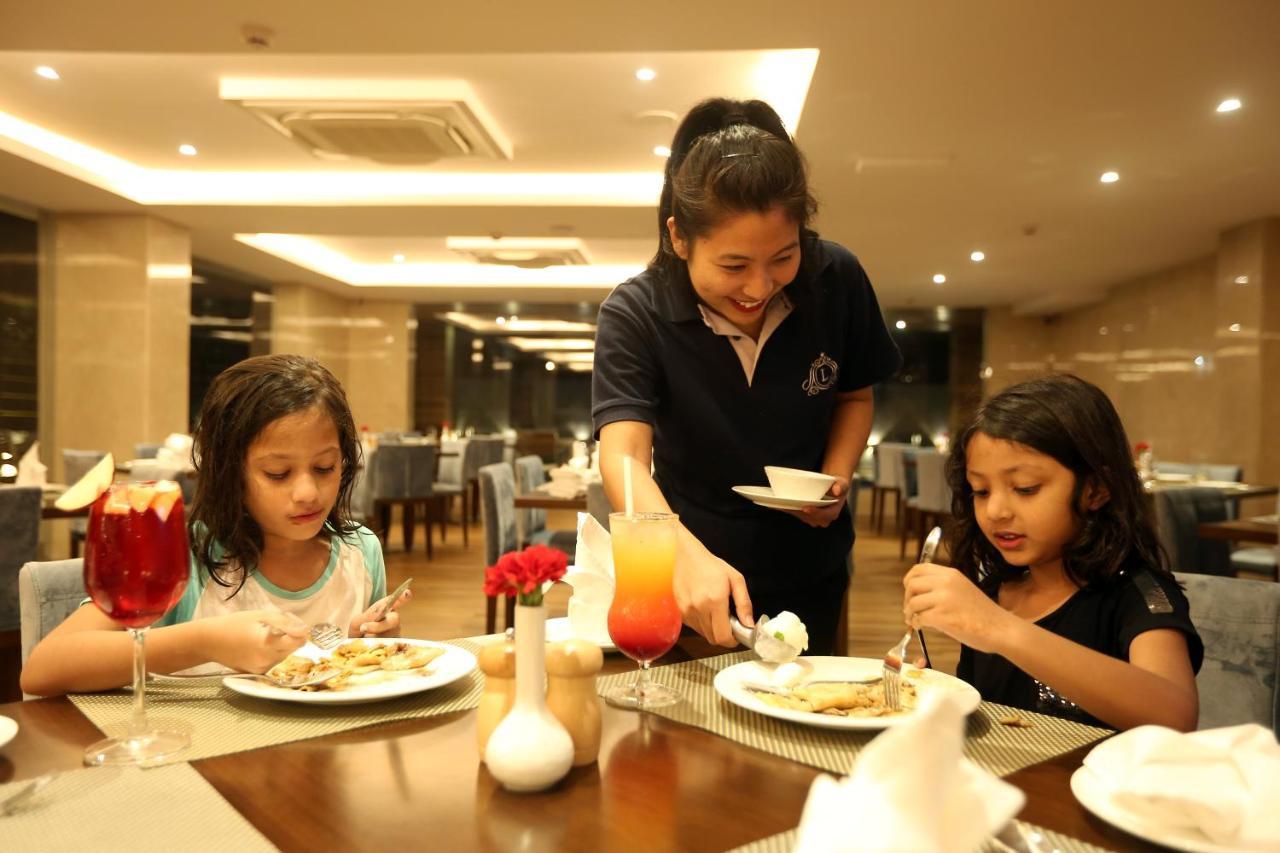 Resort The Lohias, Goa Candolim Kültér fotó
